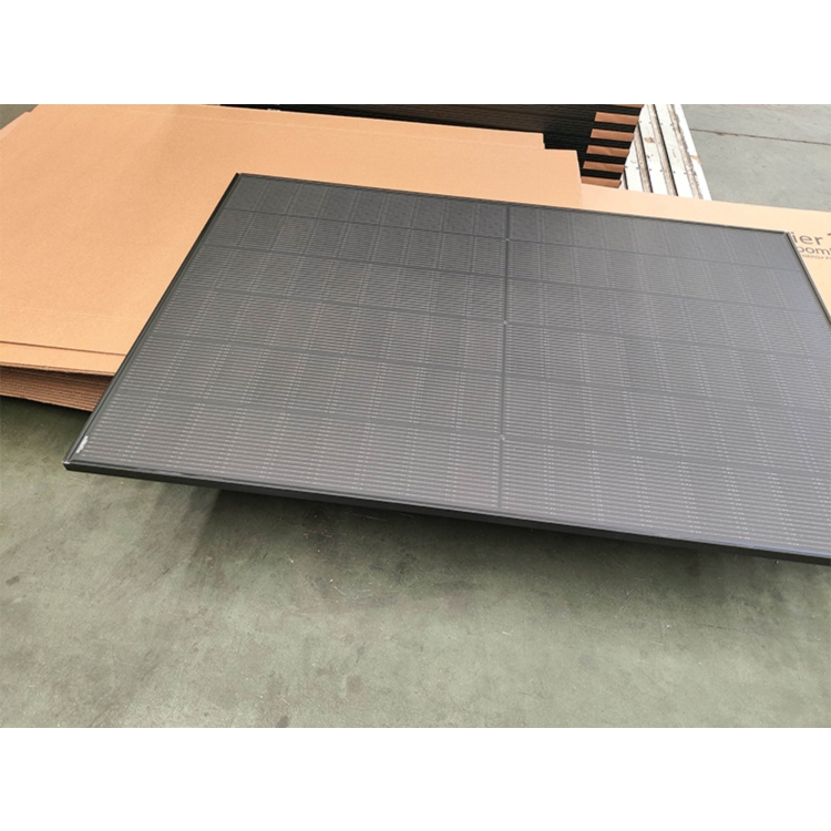 anti-glare solar panel for airport area projects